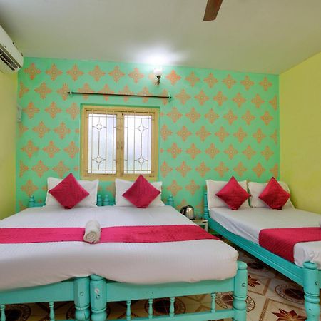 Oceanic Pearl Beach Guest House Калангут Екстер'єр фото