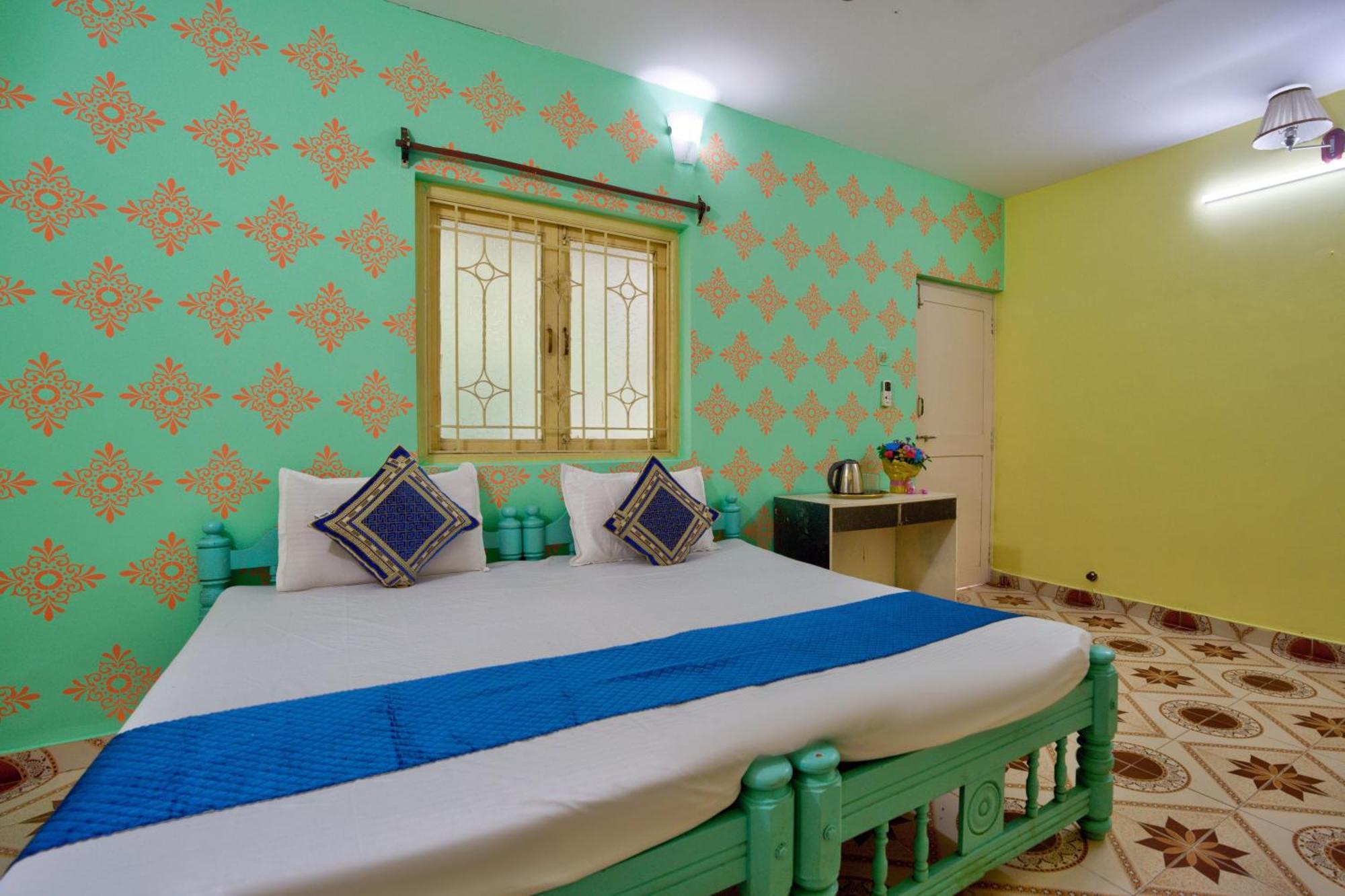 Oceanic Pearl Beach Guest House Калангут Екстер'єр фото